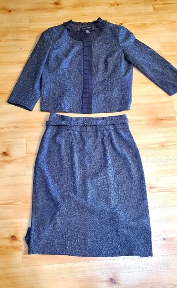 New York & Company Jackets & Blazers - New York & Company Women's 2-piece Suit